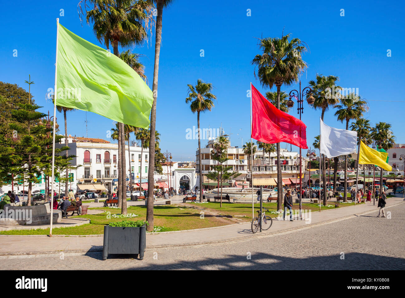 Tangeri, Marocco - MARZO 02, 2016: Gran Socco (significato grande piazza, ufficialmente conosciuta come la Place du Grand 9 Avril 1947) è una piazza nel cuore della medina di area Foto Stock