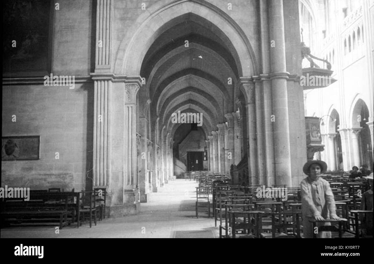 Chalon-sur-Saône è una città della Francia orientale, conosciuta per la sua architettura storica, i siti culturali e la posizione lungo il fiume Saône Foto Stock
