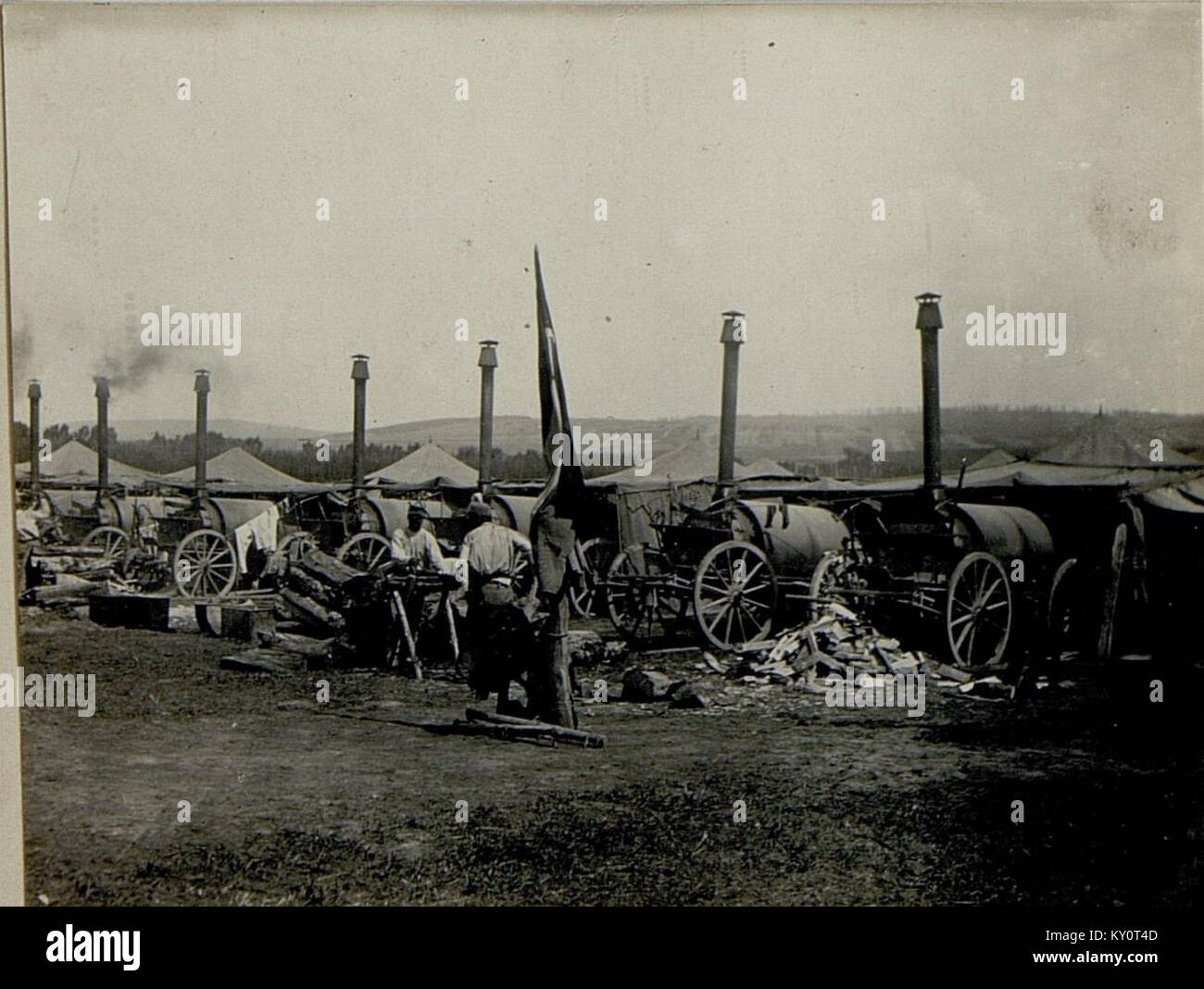 Un Feldbäckerei è un panificio da campo utilizzato in contesti militari o rurali, che produce pane e provviste per soldati e comunità. Foto Stock