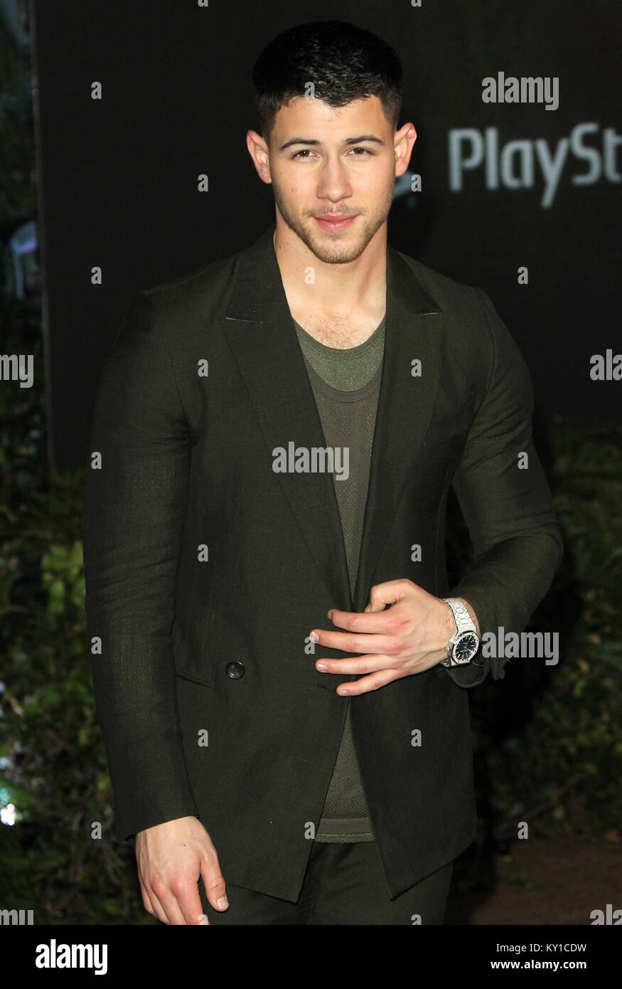 "Jumanji: Welcome to the Jungle" Premiere tenutasi presso la leva TCL Chinese Theatre di Los Angeles, California. Dotato di: Nick Jonas dove: Los Angeles, California, Stati Uniti quando: 12 Dic 2017 Credit: Adriana M. Barraza/WENN.com Foto Stock