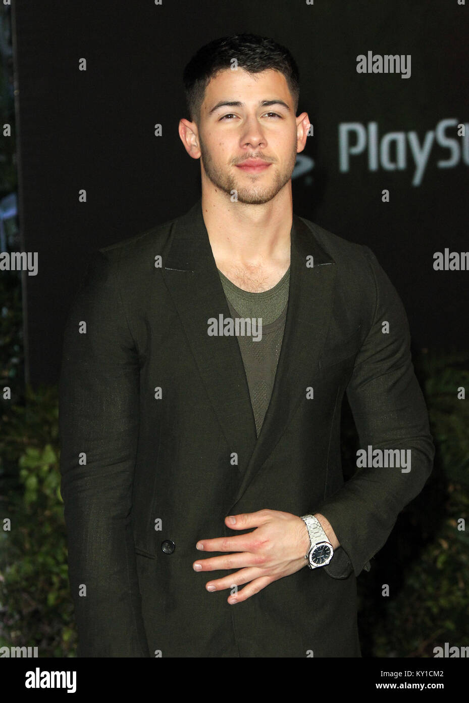 "Jumanji: Welcome to the Jungle" Premiere tenutasi presso la leva TCL Chinese Theatre di Los Angeles, California. Dotato di: Nick Jonas dove: Los Angeles, California, Stati Uniti quando: 12 Dic 2017 Credit: Adriana M. Barraza/WENN.com Foto Stock