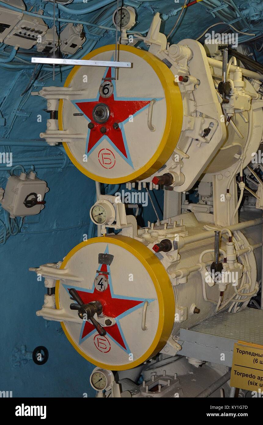 Tubi a siluro 4&6 su ex marina sovietica FOXTROT SOTTOMARINO DI CLASSE B-440 Foto Stock