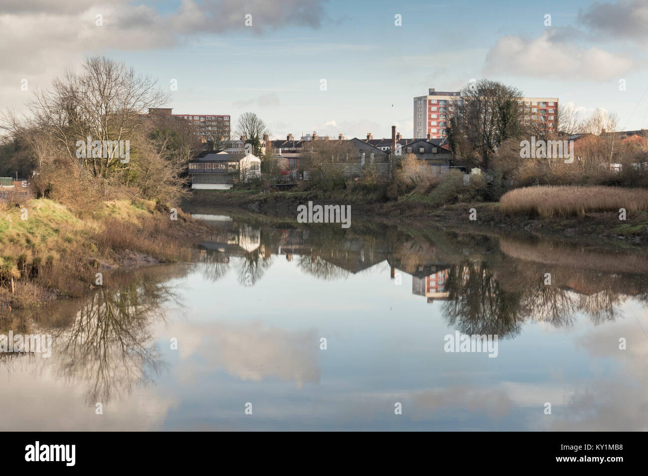 Il nuovo taglio ad alta marea in Bristol Foto Stock