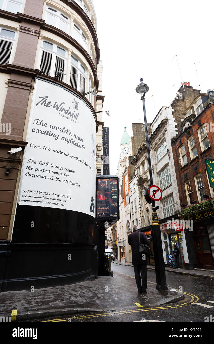 Londra, Regno Unito. Vista esterna del mulino a vento night club. Foto Stock