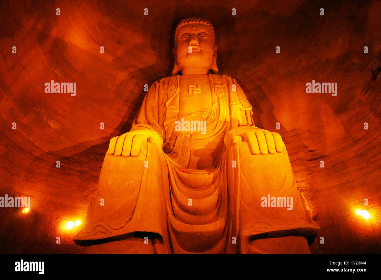 LESHAN, Cina - circa nel maggio 2017 Big Buddha in Oriental Buddha Park Foto Stock