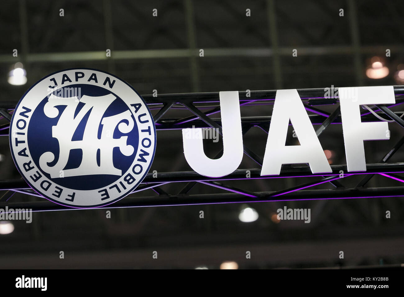 Chiba, Giappone. Il 12 gennaio, 2018. Una Federazione giapponese automobilistico (JAF) Il logo è visto al Tokyo Auto Salon 2018 su gennaio 12, 2018, Chiba, Giappone. Tokyo Auto Salon è una delle più grandi mostre di automobile che per la presentazione di soluzioni tecnologiche avanzate e di prodotti per personalizzare le auto. Lo spettacolo viene eseguito dal 12 gennaio al 14 a Makuhari Messe International Convention Complex. Credito: Rodrigo Reyes Marin/AFLO/Alamy Live News Foto Stock
