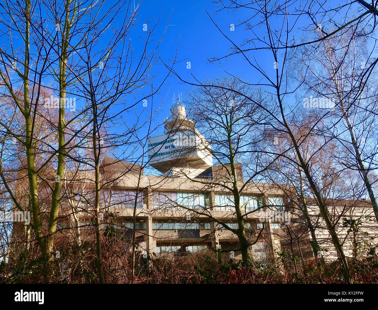 Martlesham Heath, Regno Unito. Xii gen, 2018. Regno Unito: meteo soleggiate inverno mattina a BT Adastral Park, Martlesham Heath, Suffolk. Foto Stock