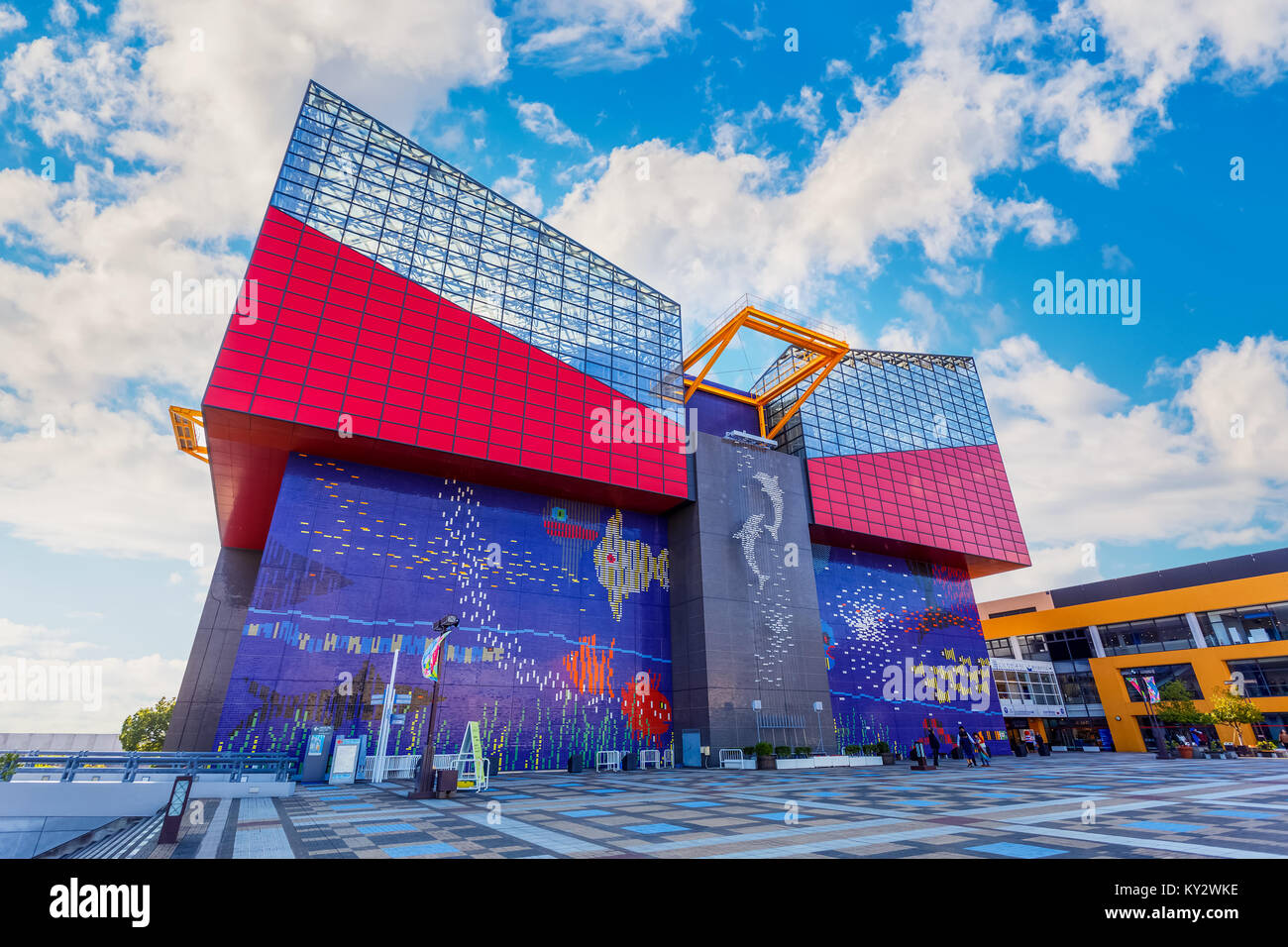 Osaka Giappone 28 Ottobre Osaka Acquario Kaiyukan Di Osaka In Giappone Il 28 Ottobre 14 Situato Presso Il Reparto Di Minato Di Osaka In Giappone Vicino La Baia Di Osaka Foto Stock Alamy