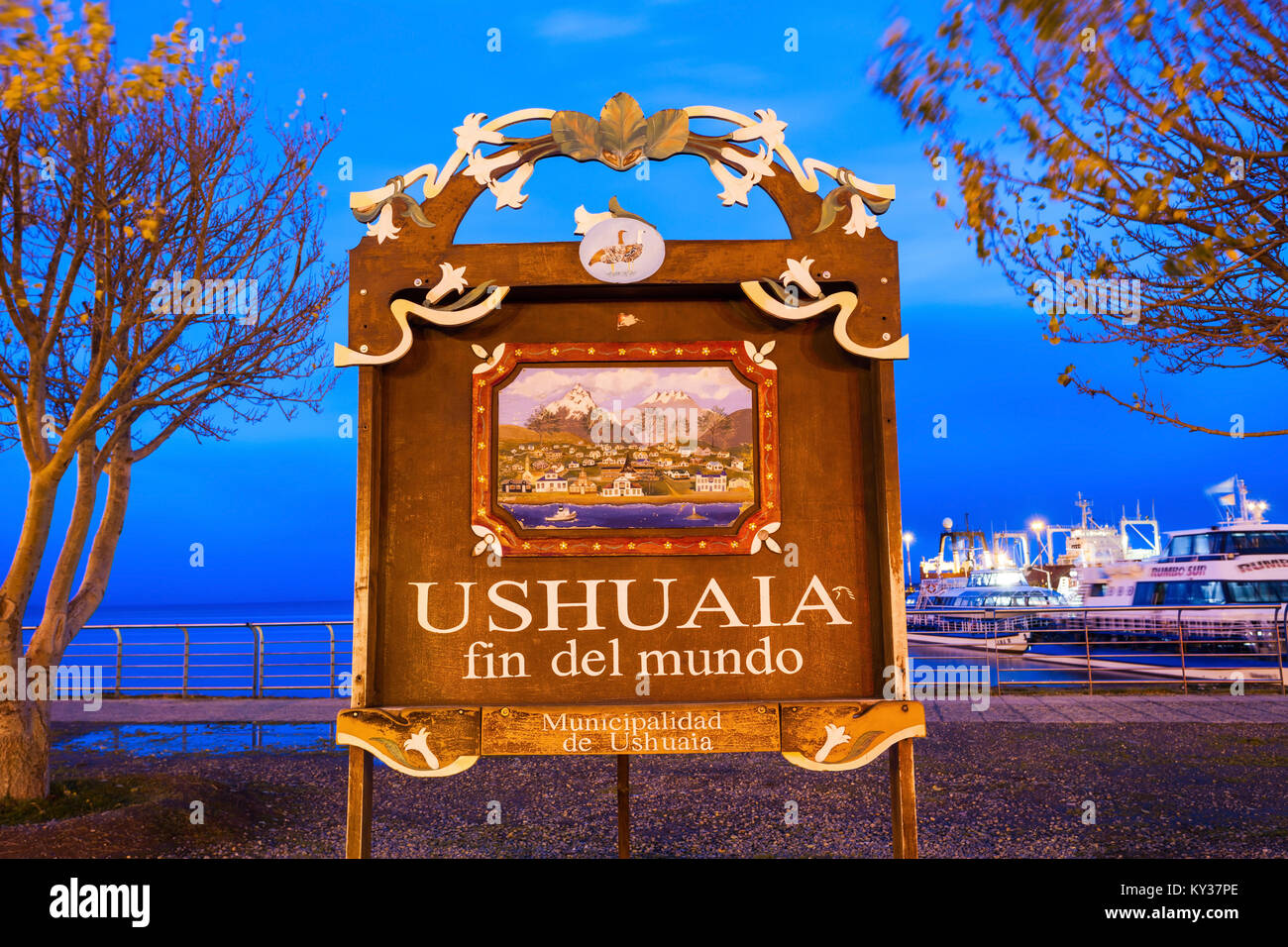USHUAIA, Argentina - 15 Aprile 2016: Ushuaia fin del mundo (fine del mondo) segno. Ushuaia è la capitale di Tierra del Fuego provincia in Argentina. Foto Stock