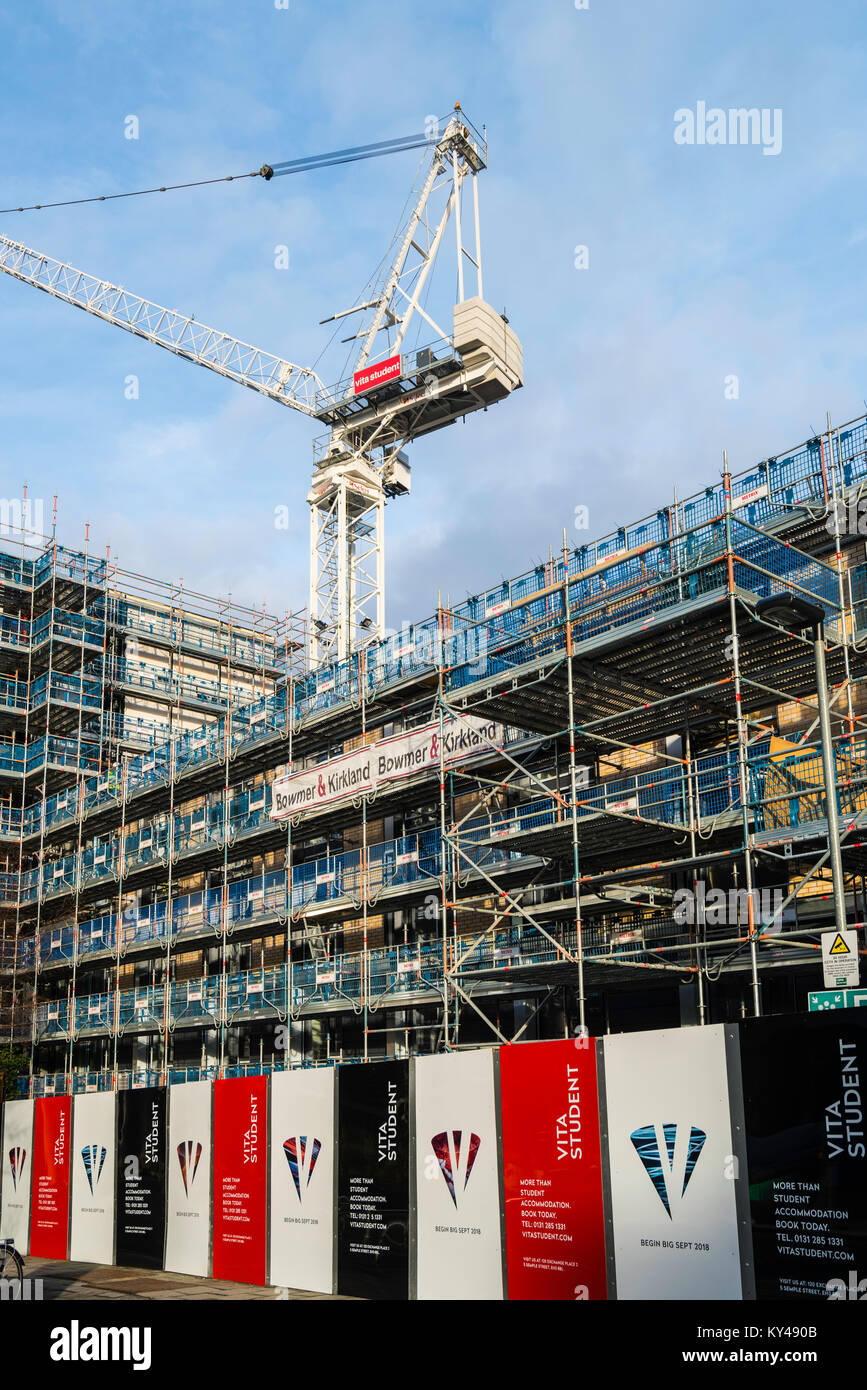Vista di nuovi appartamenti di studenti , Vita studente, in costruzione a Fountainbridge a Edimburgo, Scozia, Regno Unito Foto Stock