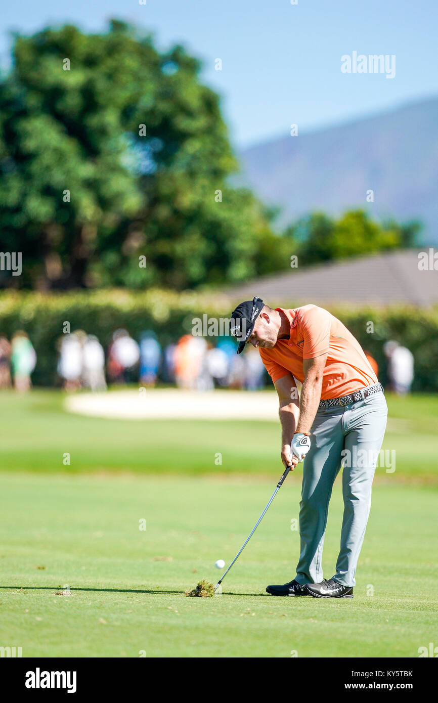 Honolulu, Hawaii, Stati Uniti d'America. Xiii gen, 2018. Talor Gooch colpi dal fairway al terzo foro durante il terzo round giocare al Sony Open a Waialae Country Club di Honolulu, Hawaii. Glenn Yoza/CSM/Alamy Live News Foto Stock