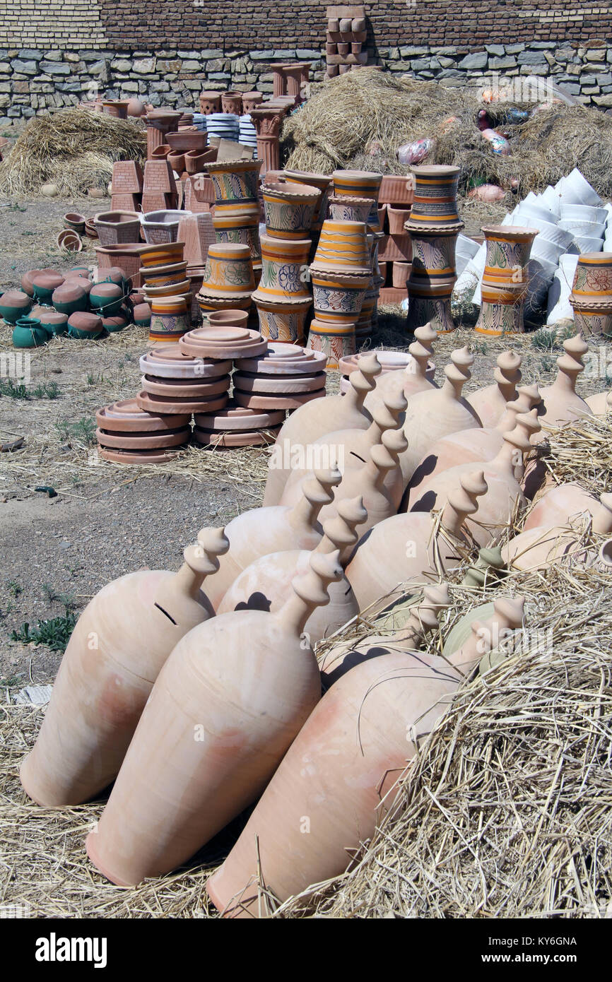 Cumulo di ceramica e di fieno in Iran Foto Stock