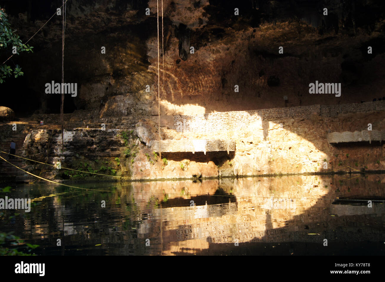 In Undergroun senote in Valledolid, Yucatan, Messico Foto Stock