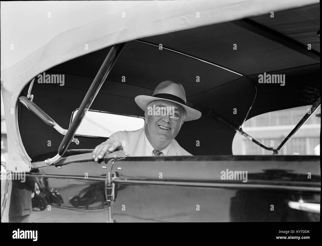 Franklin Delano Roosevelt a Langley Field Air Force Base di Virginia. Il 29 maggio 1940. Foto Stock