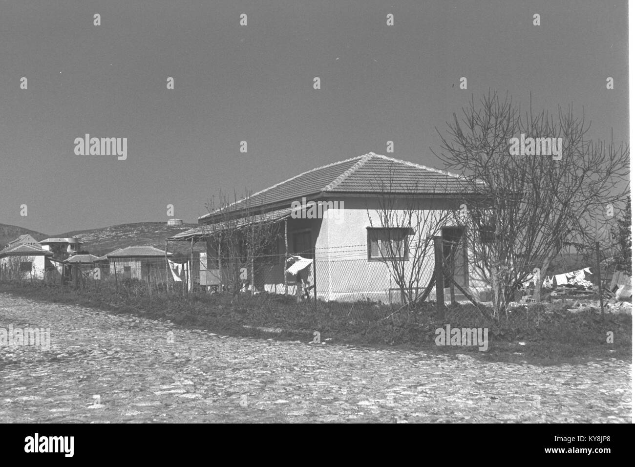 Il villaggio YOKNEAM ai piedi delle colline del Carmelo gamma. הכפר יקנעם.D30-084 Foto Stock