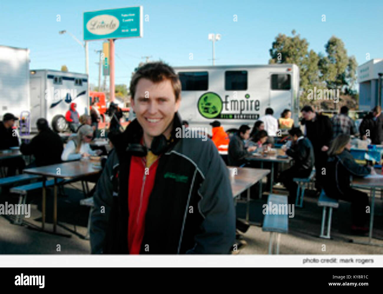 Un'immagine del profilo di Morgan o'Neill, che mostra le caratteristiche facciali e l'abbigliamento per l'identificazione o la rappresentazione pubblica. Foto Stock