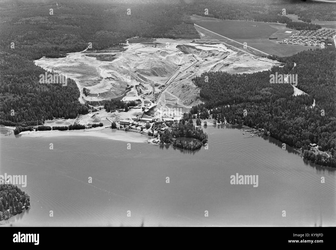 L'oggetto etichettato "Under,S" è contenuto nella raccolta KMB, con un contesto storico o funzionale specifico non fornito nel record. Foto Stock