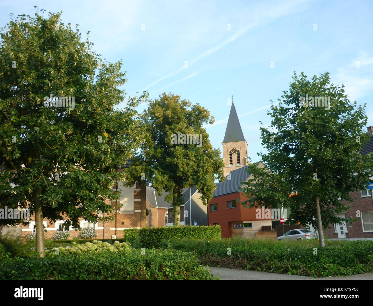 Fotografia del centro di Tielen in Belgio, che mostra strade, edifici e paesaggi urbani. Foto Stock