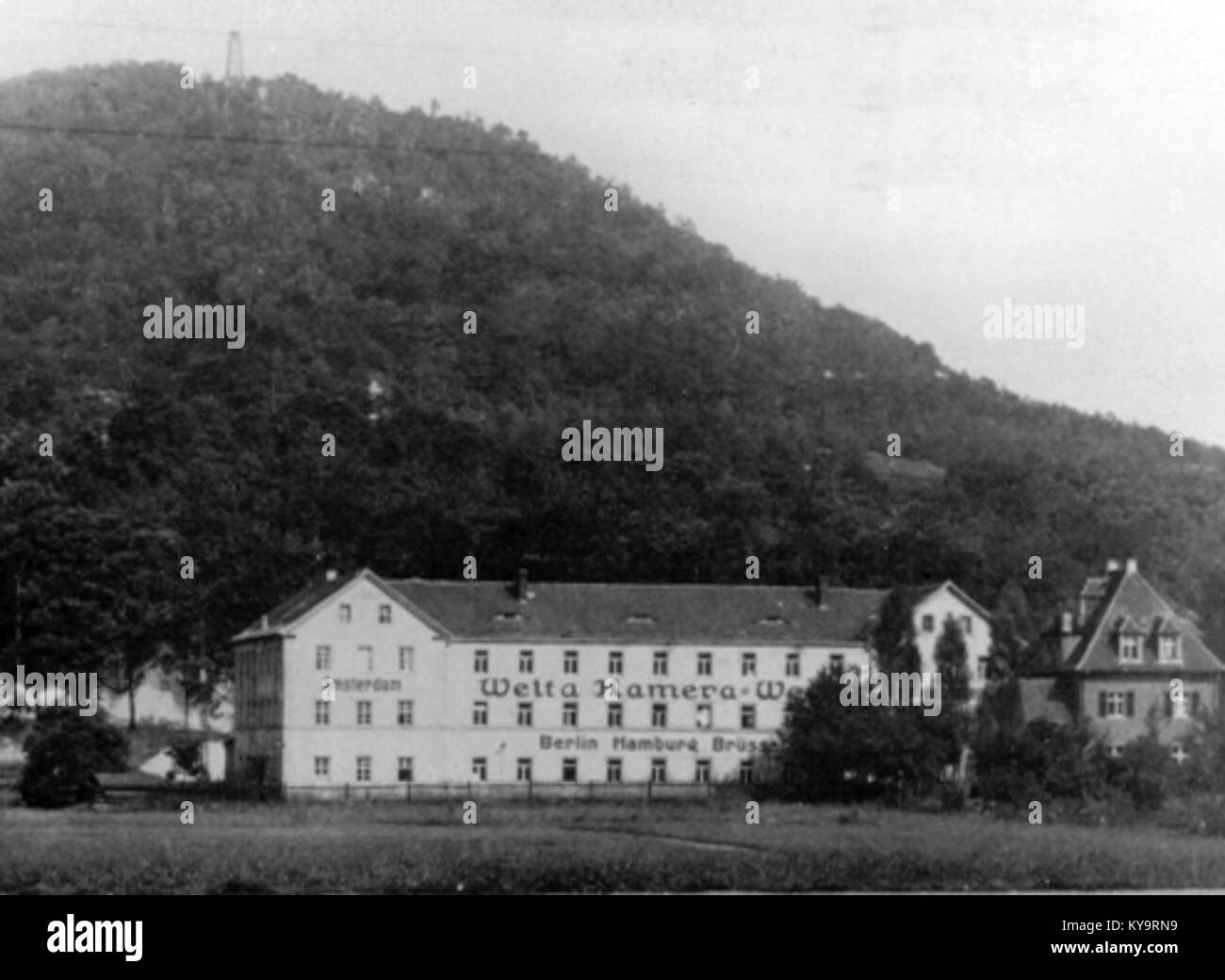 Un'immagine ritagliata di una macchina fotografica Welta prodotta da Kamera-Werkstätten a Freital, Germania. L'azienda era nota per la produzione di fotocamere di medio formato tra l'inizio e la metà del XX secolo. Foto Stock