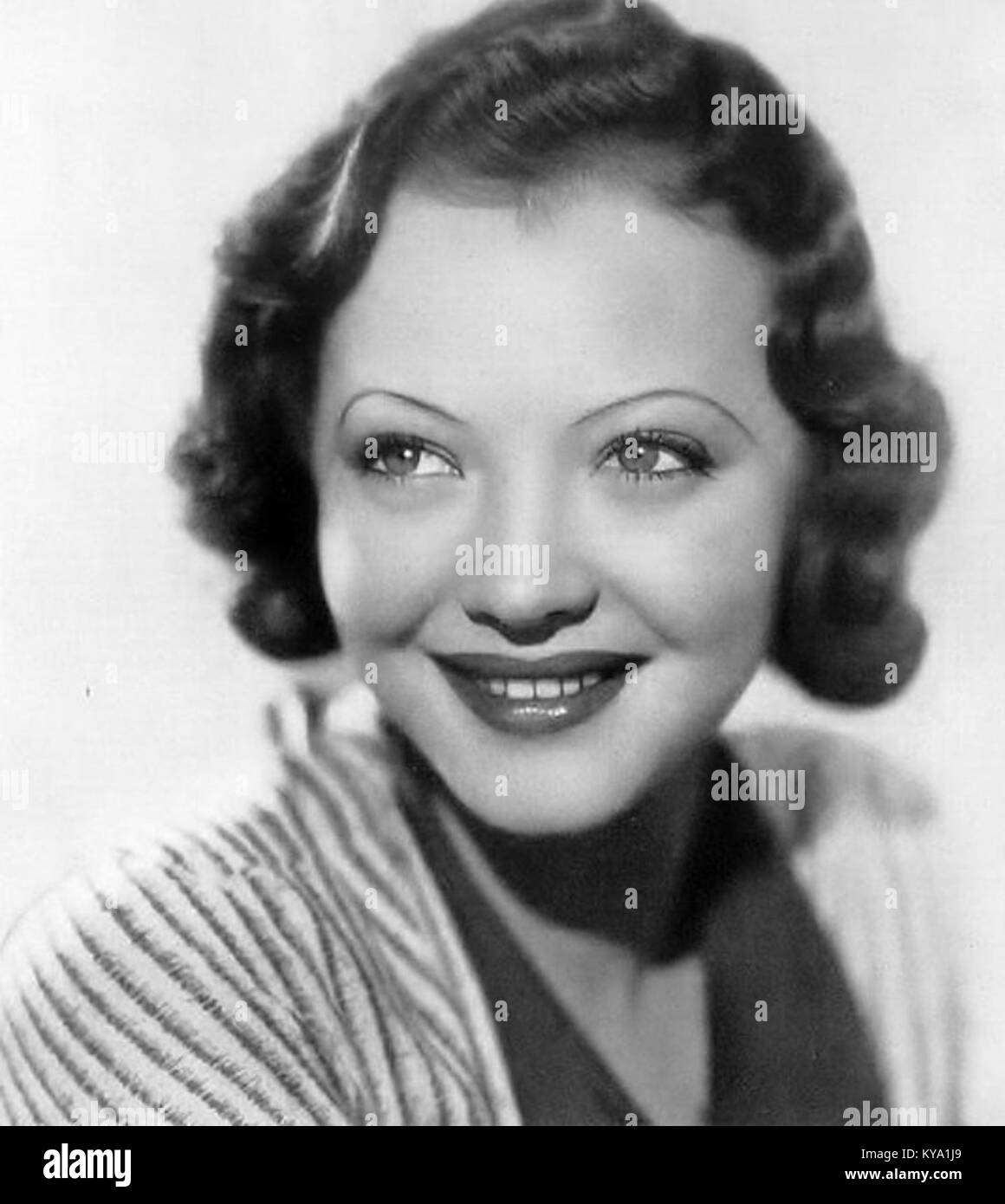 Una pubblicità con l'attrice Sylvia Sidney in una rivista argentina, che sottolinea il suo status di celebrità e promuove la pubblicazione. Foto Stock