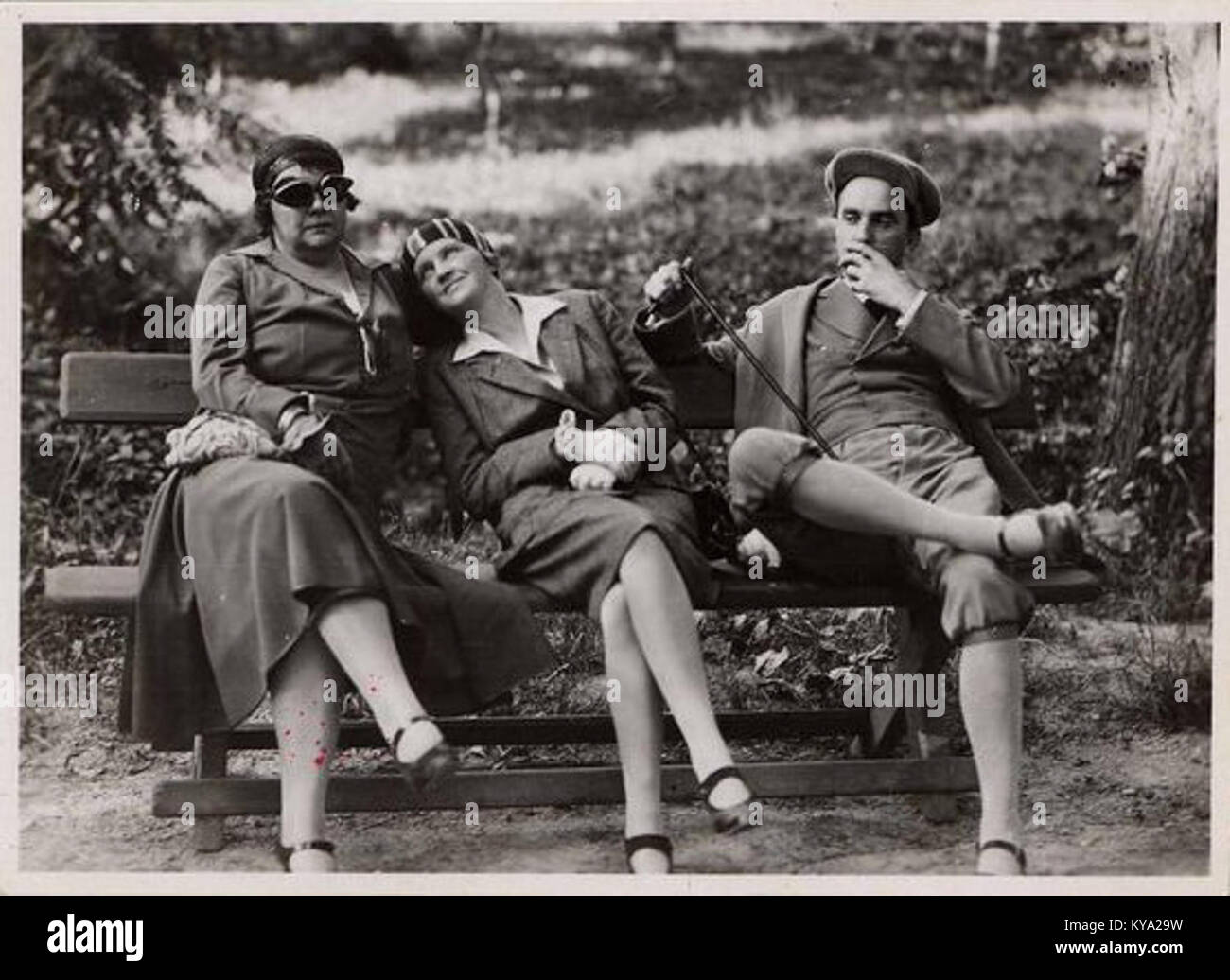 Questa voce elenca Vízváry Mariska, Ághy Erzsi e Uray Tivadar, individui noti per i contributi nelle arti dello spettacolo, nel teatro o nel cinema. Foto Stock