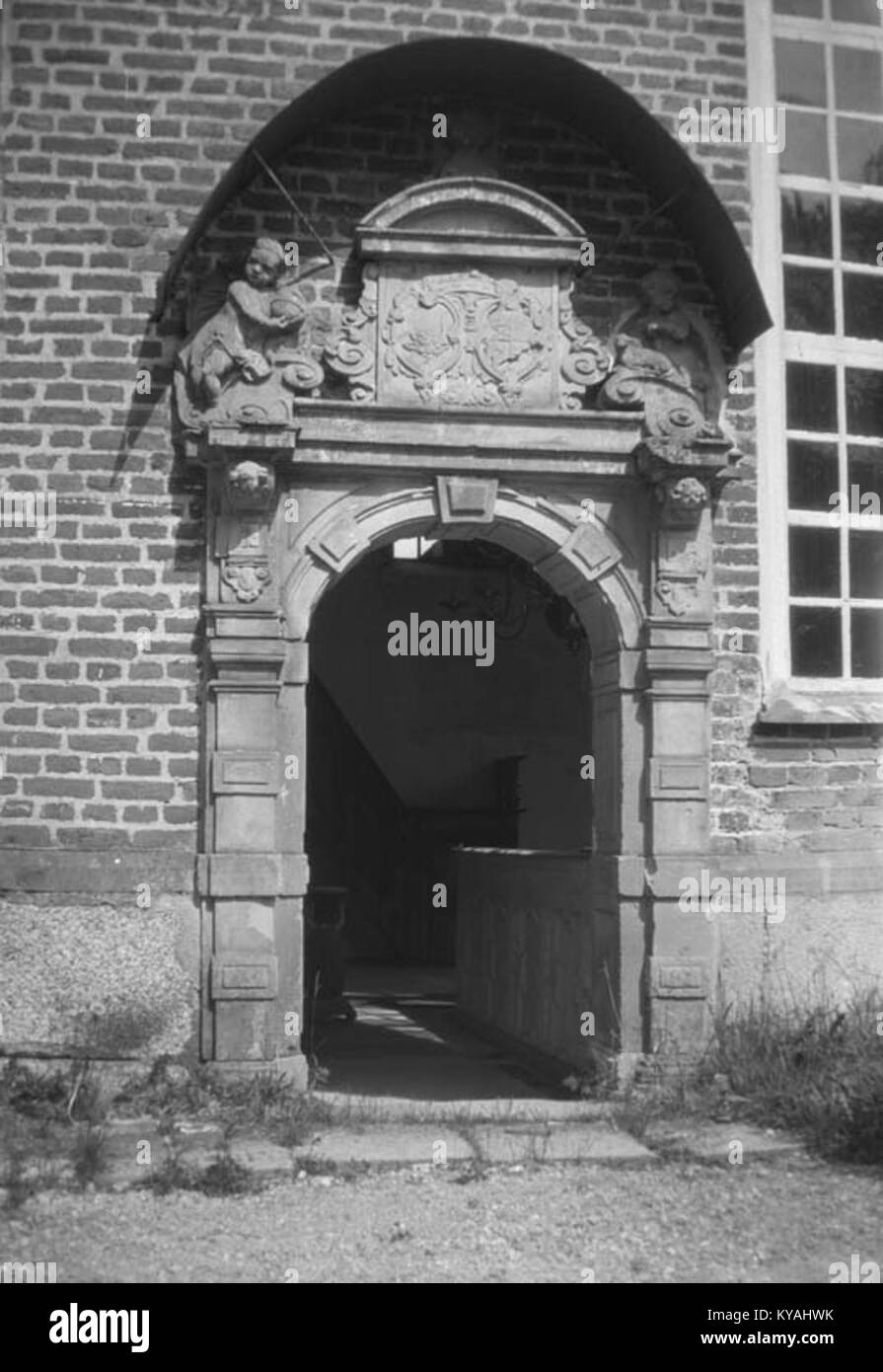 La Chiesa di Tyres a Tyresö, in Svezia, è un sito religioso medievale noto per la sua architettura e il suo ruolo di centro di culto e patrimonio culturale nella regione. Foto Stock