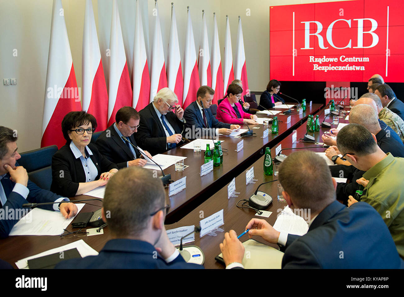 Riunione del gruppo di gestione delle crisi del governo polacco, che documenta i processi decisionali governativi e il coordinamento amministrativo Foto Stock