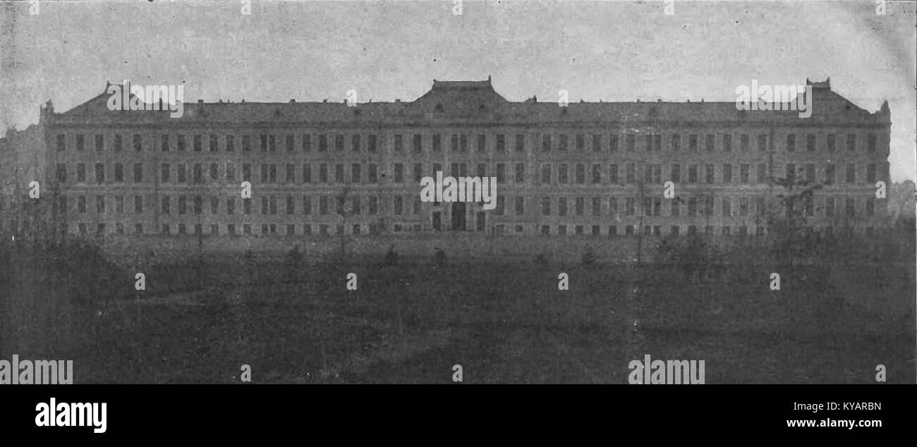 Un'immagine pre-1905 della Scuola Cadetti di Lwów, Polonia, che mostra l'edificio della scuola, i terreni e l'ambiente educativo. Foto Stock
