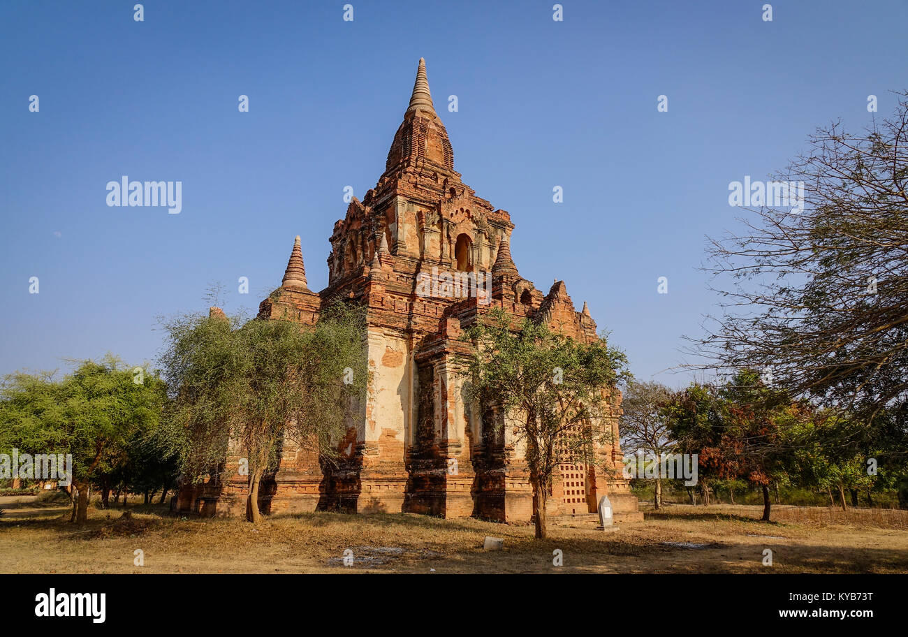 Un vecchio tempio buddista di Bagan, Myanmar. Bagan è uno di Asia siti archeologici più importanti. Foto Stock