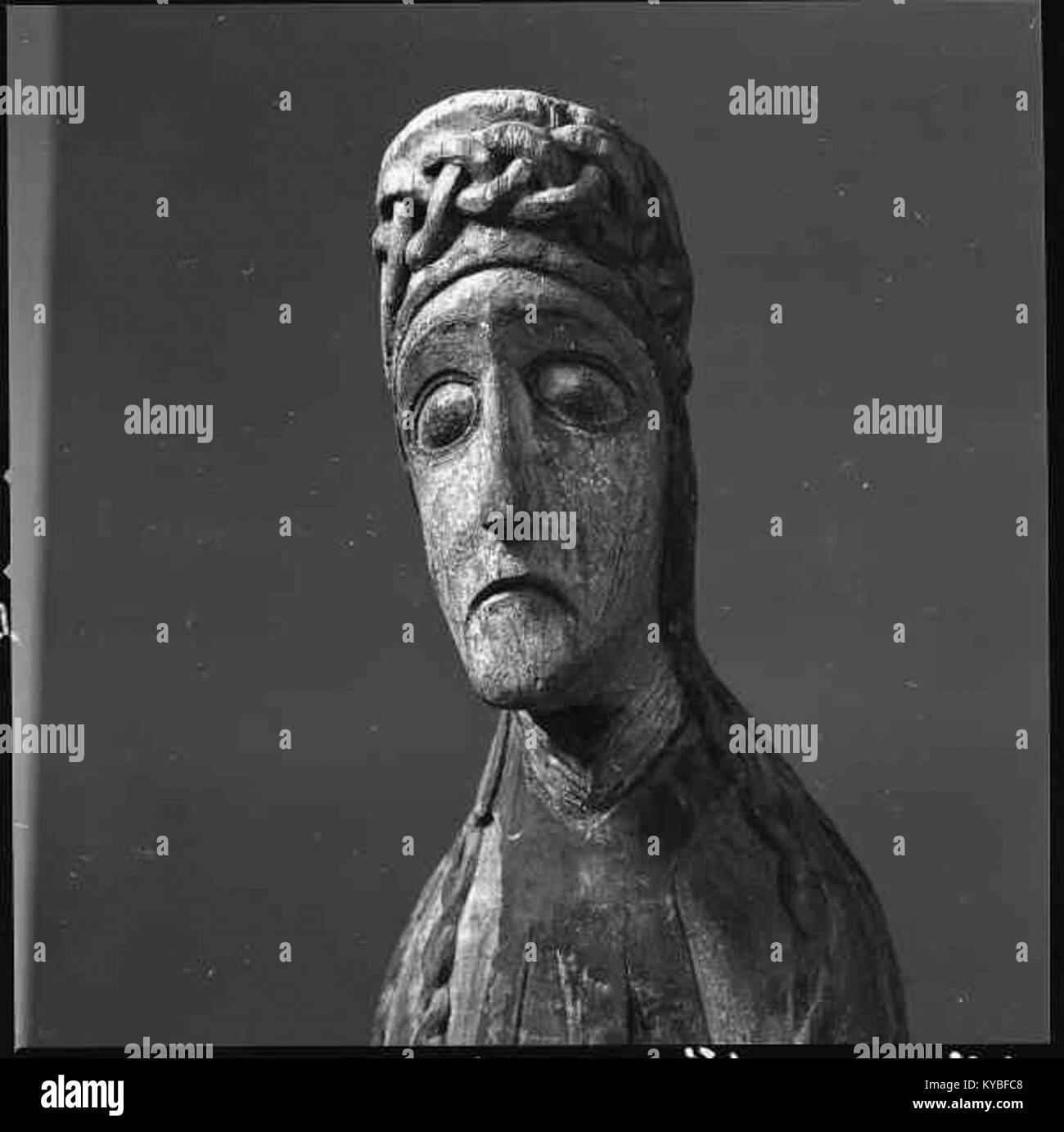 Fotografia di una scultura della Madonna nella chiesa di Mosjö, Svezia, risalente all'inizio del XVI secolo, che riflette l'influenza inglese. Foto Stock