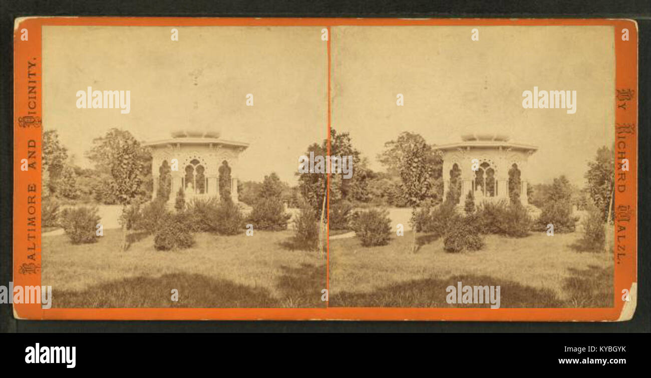 Stand musicale progettato da Richard Walzl, orientato verso est, che mostra design, artigianalità e caratteristiche funzionali per le performance musicali. Foto Stock