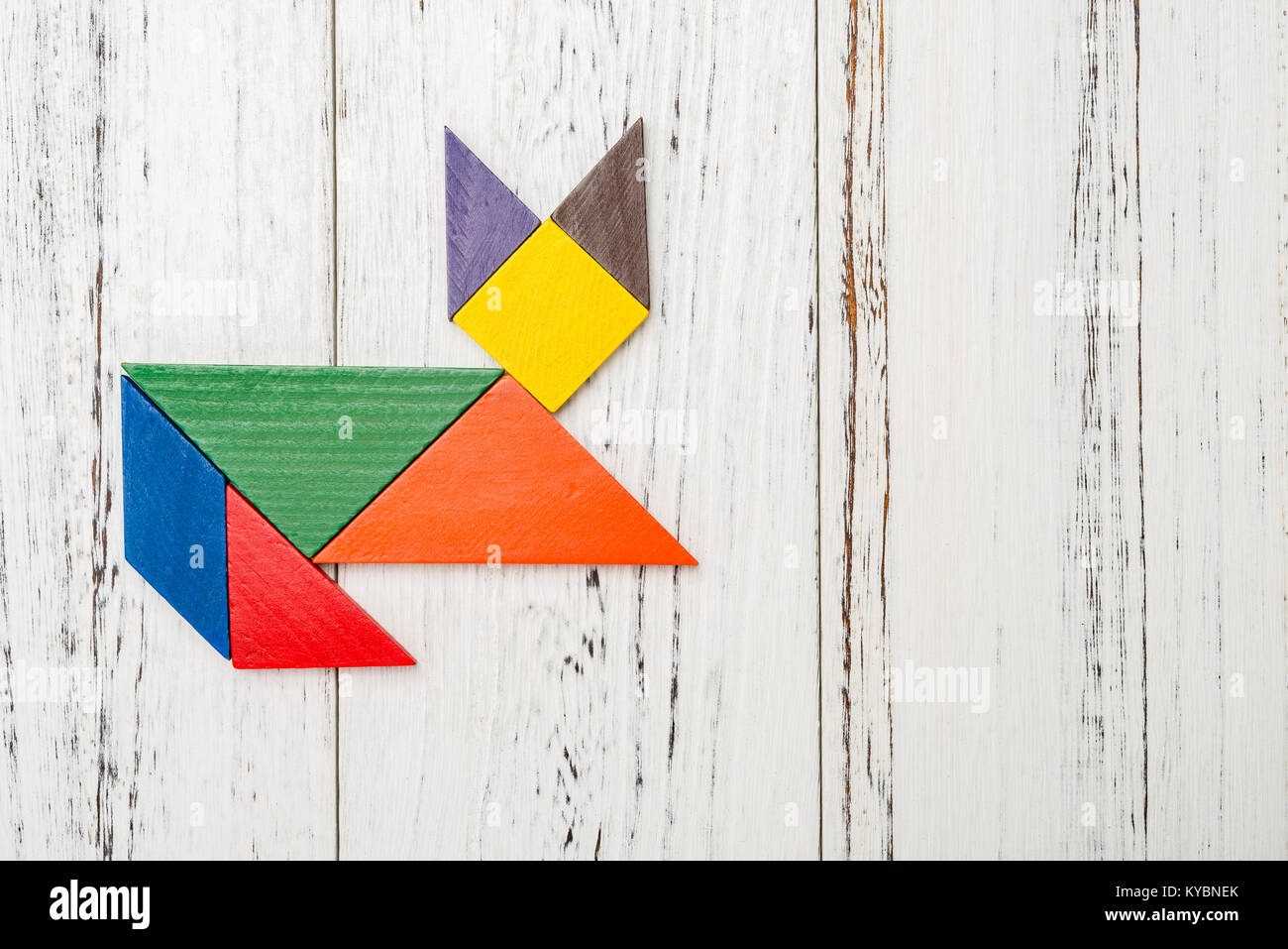 Tangram di legno sagomato come una volpe Foto Stock