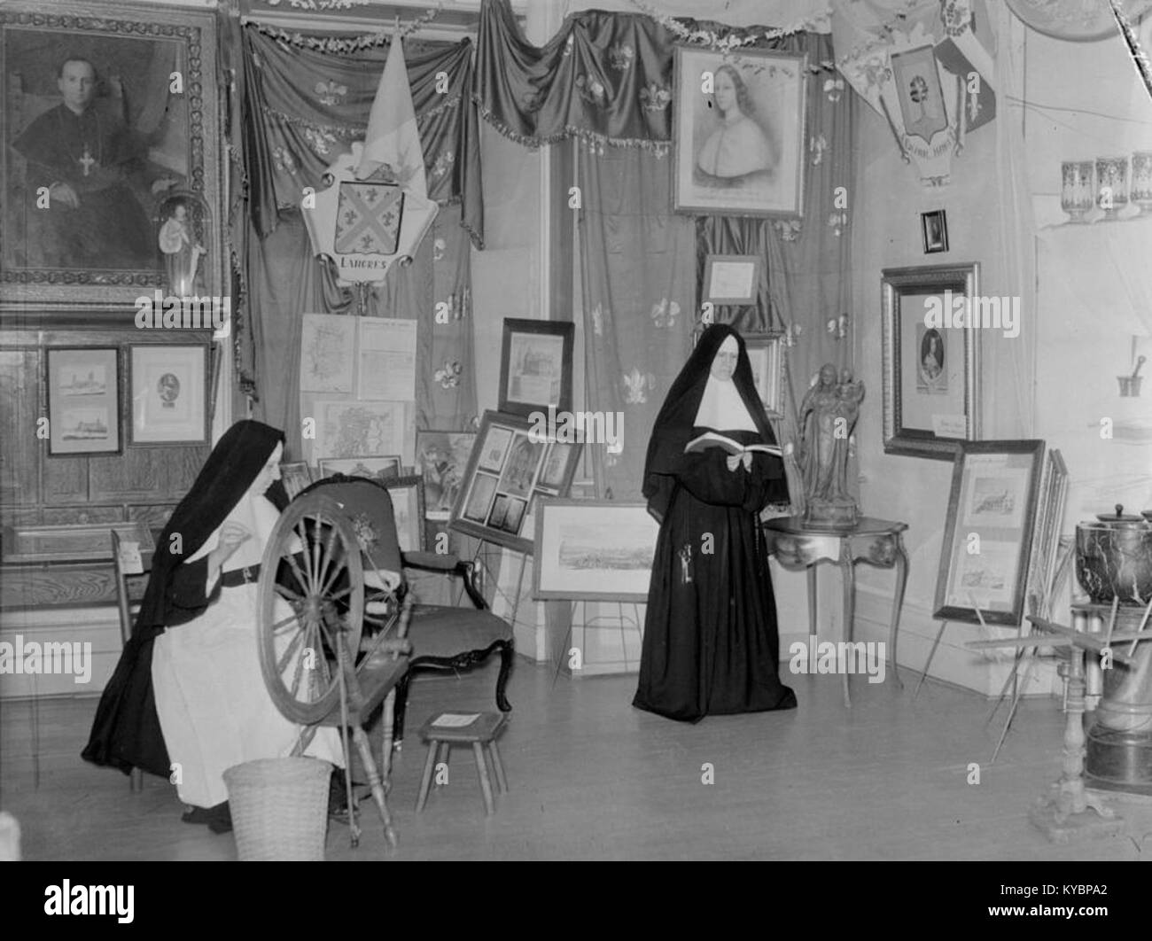 La mostra al Musée des Hospitalières de l'Hôtel‑Dieu de Montréal nella vecchia Montreal presenta oggetti, materiali d'archivio e mostre che tracciano l'evoluzione della medicina, delle cure ospedaliere e del patrimonio religioso in Quebec dal XVII secolo in poi. Foto Stock