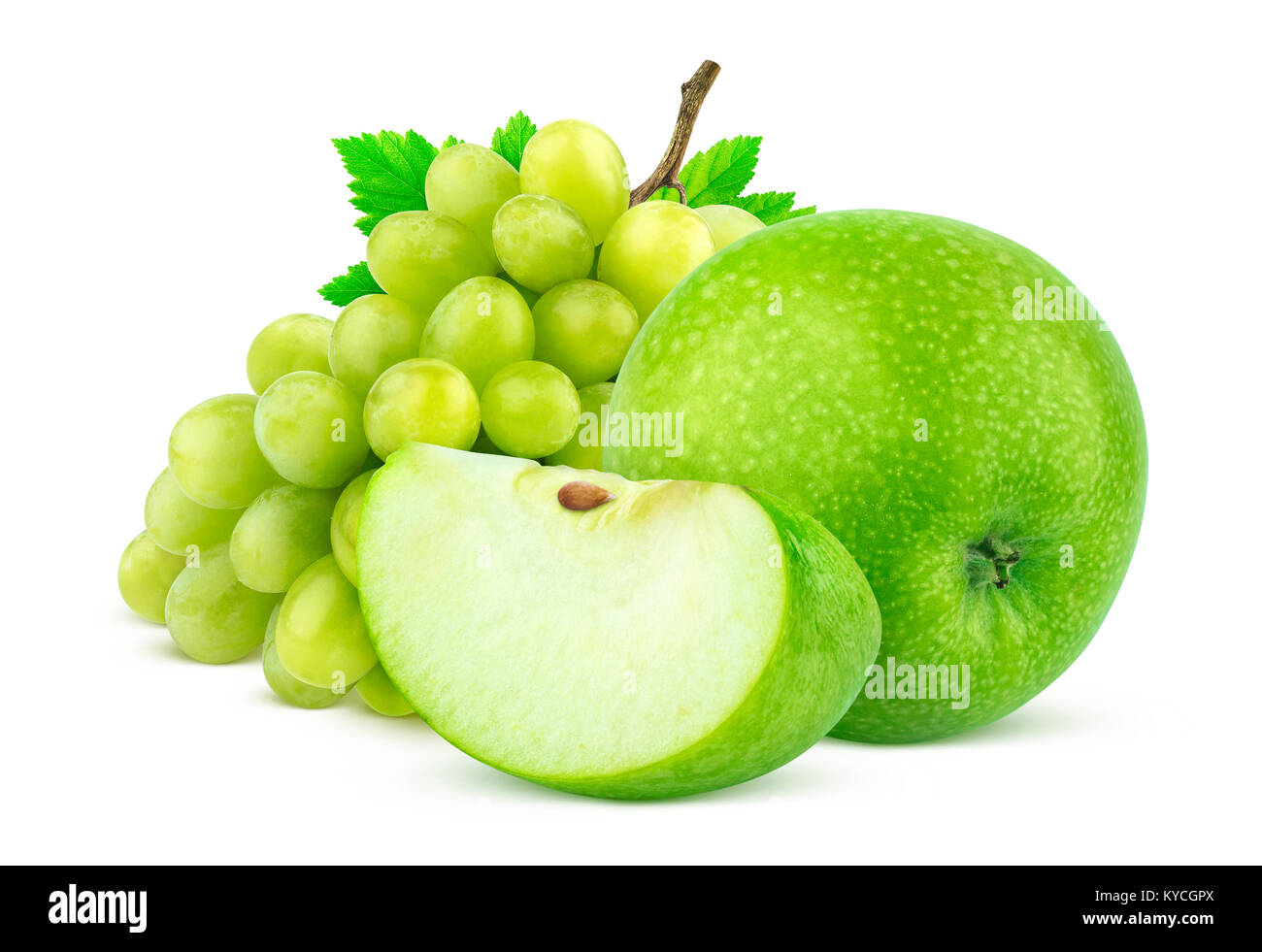 Mela verde e uva isolati su sfondo bianco Foto Stock