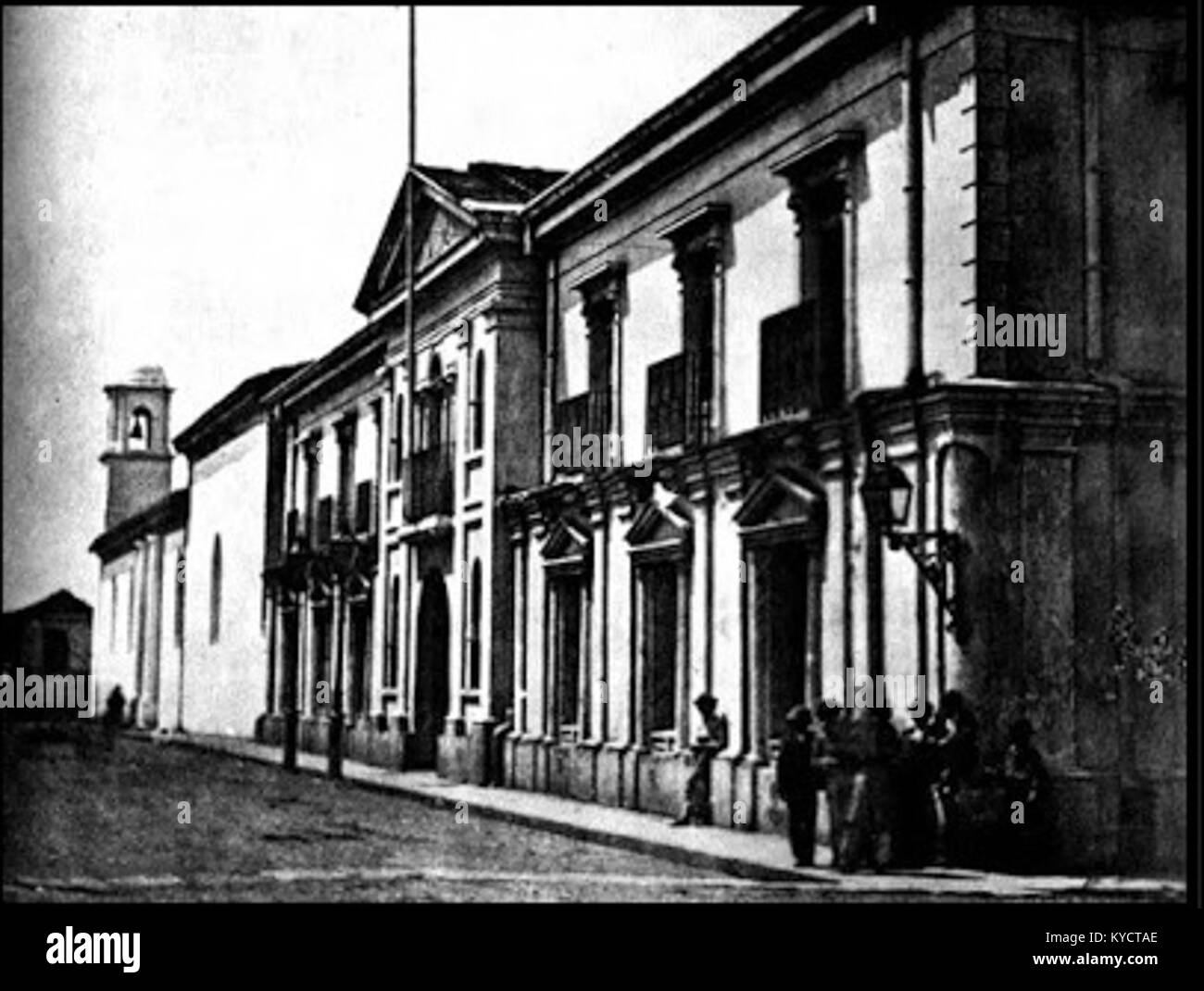 Una fotografia del Palazzo Nazionale della Costa Rica, raffigurante il suo design architettonico e il ruolo di importante edificio storico e governativo di San José. Foto Stock