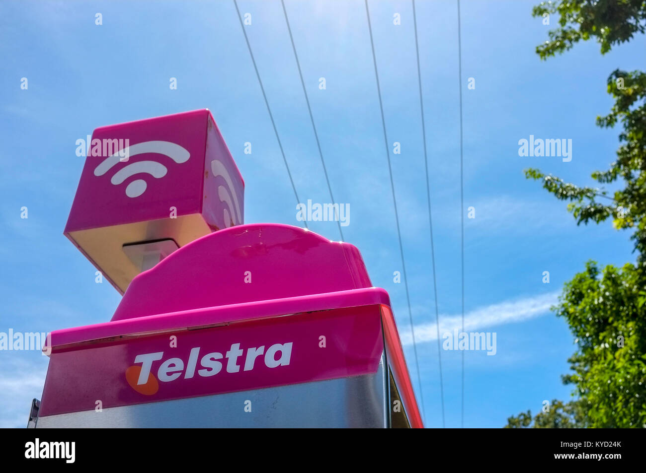 La parte superiore di un pubblico Telstra phone booth, che il doppio come Wi Fi hot spot. Foto Stock