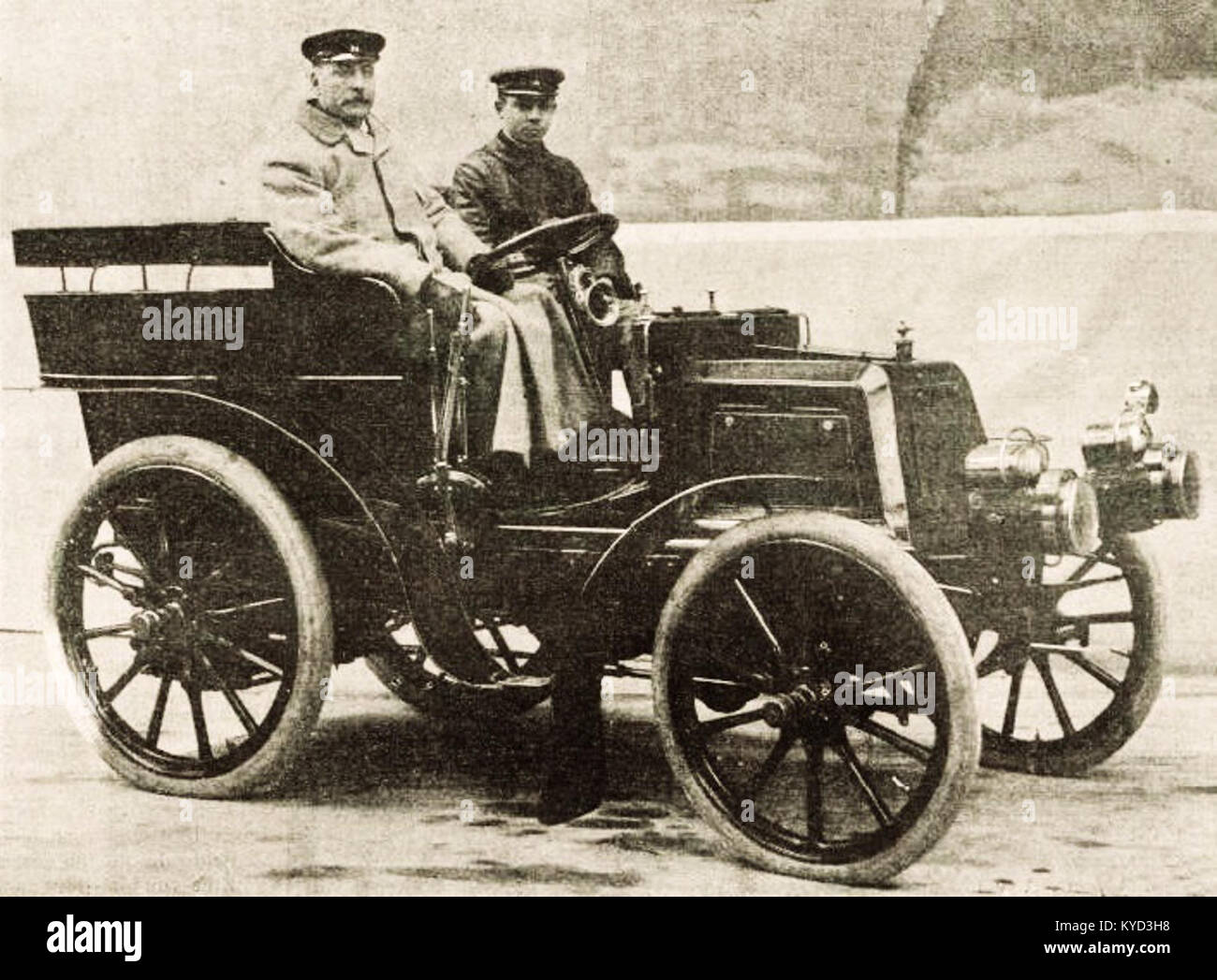 Pinson, sur Panhard 16 hp M4I 4.4L. - Victoire à la Coupe-Challenge Chauchard 1900 de l'A.V.C.N.A (3 partants) Foto Stock