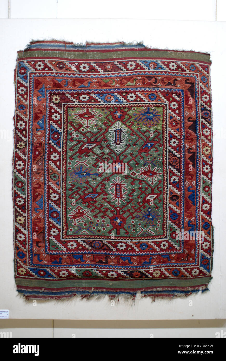 Vecchio tappeto turco sulla parete in Museo di Antalya, Turchia Foto stock  - Alamy