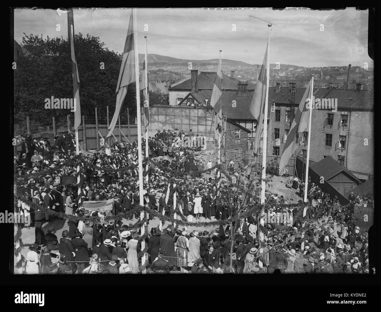 Una fotografia scattata il 19 aprile 2016, che mostra il processo di demolizione o restauro della Chiesa svedese (Svenske Kirke), che documenta gli sforzi di conservazione o di cambiamento strutturale. Foto Stock