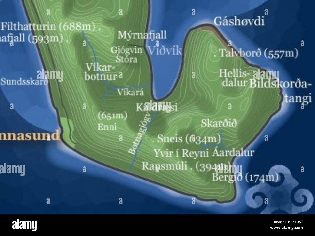 L'insenatura dell'isola di Viðoy, nelle Isole Viðvík, presenta aspri paesaggi costieri, scogliere e paesaggi dell'Atlantico settentrionale caratteristici dell'ambiente naturale dell'arcipelago. Foto Stock