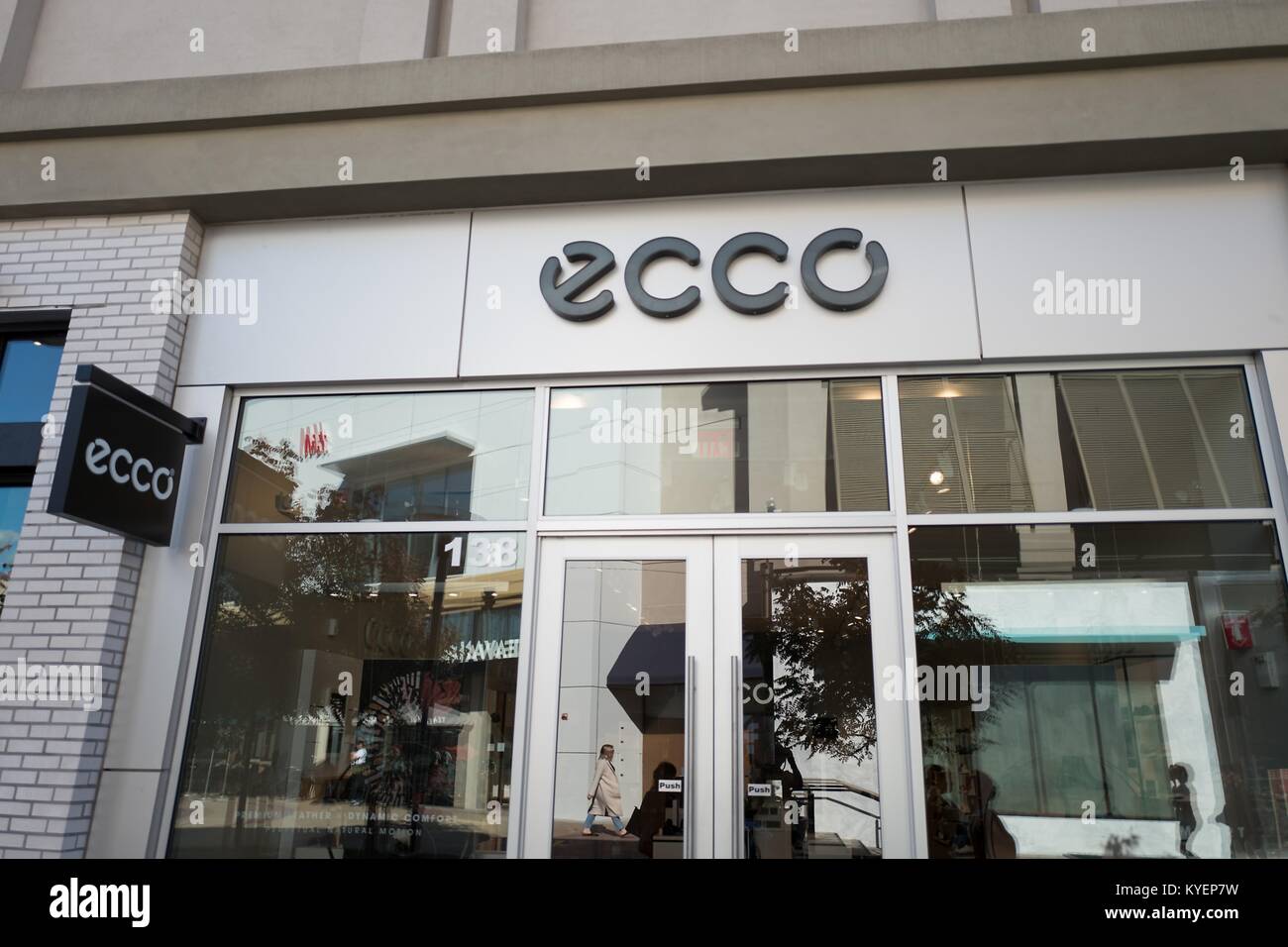 Ecco abbigliamento hotsell