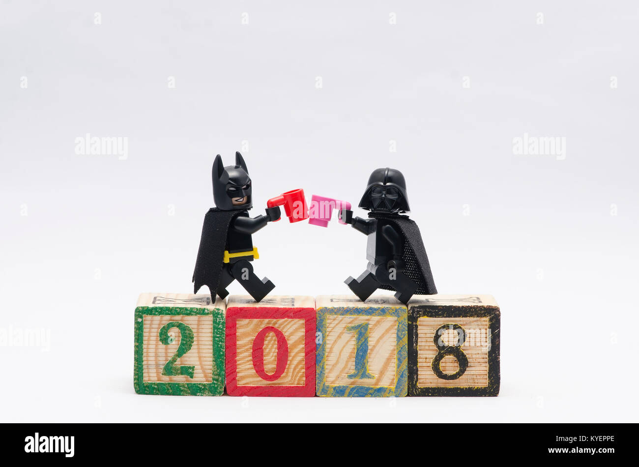 Lego Batman e Darth Vader per celebrare il nuovo anno 2018 Foto Stock
