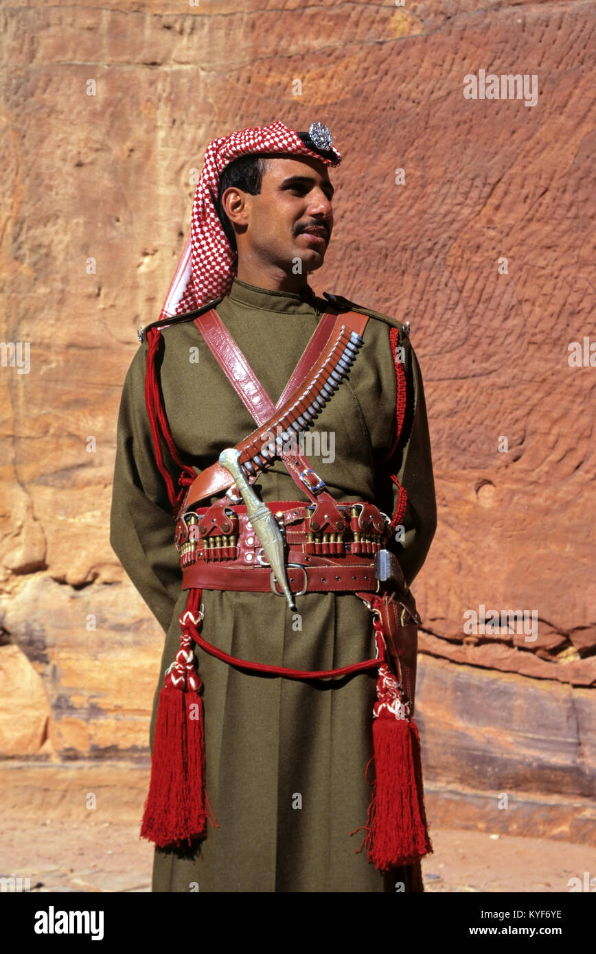 2290. Soldier of the Desert Patrol, Petra, Ma'an Gov, Giordania Foto Stock