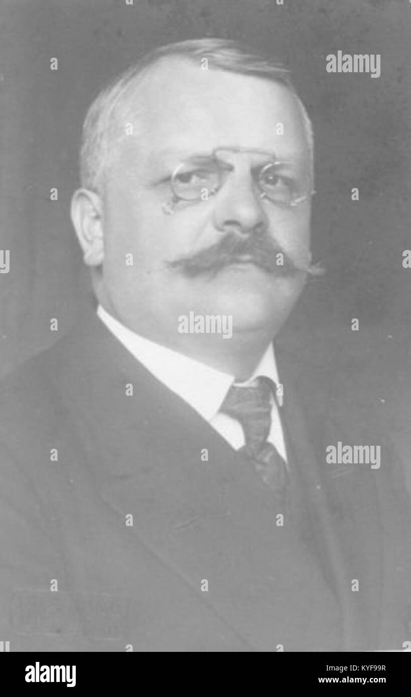 Valentin Rozic (1925-1935) fu una figura documentata nota per i suoi contributi all'inizio del XX secolo, con la vita e il lavoro registrati in più fonti. Foto Stock