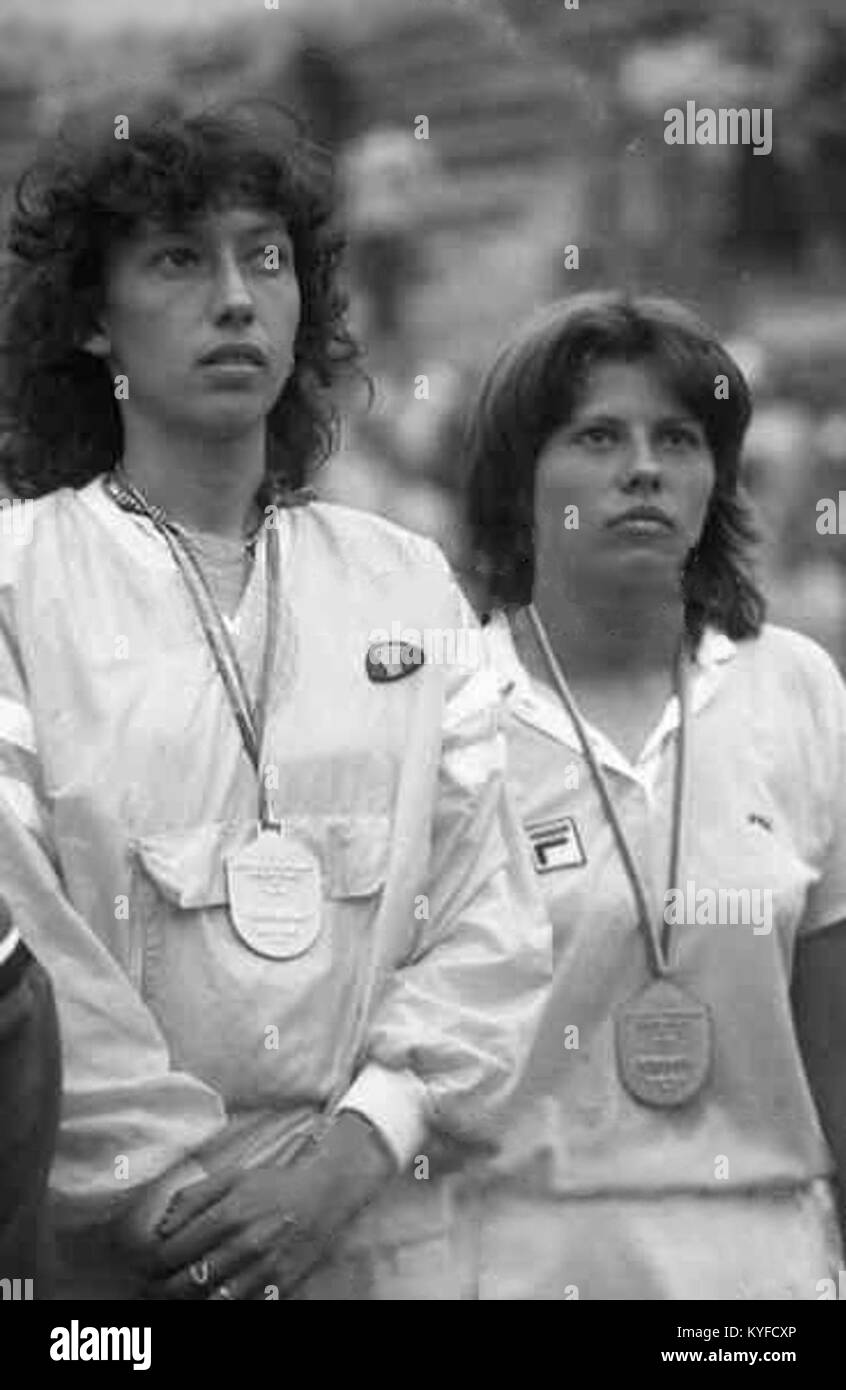 Virginia Ruzici e Florența Mihai sono tennisti professionisti che hanno partecipato a tornei internazionali, inclusi eventi nel 1981. Foto Stock
