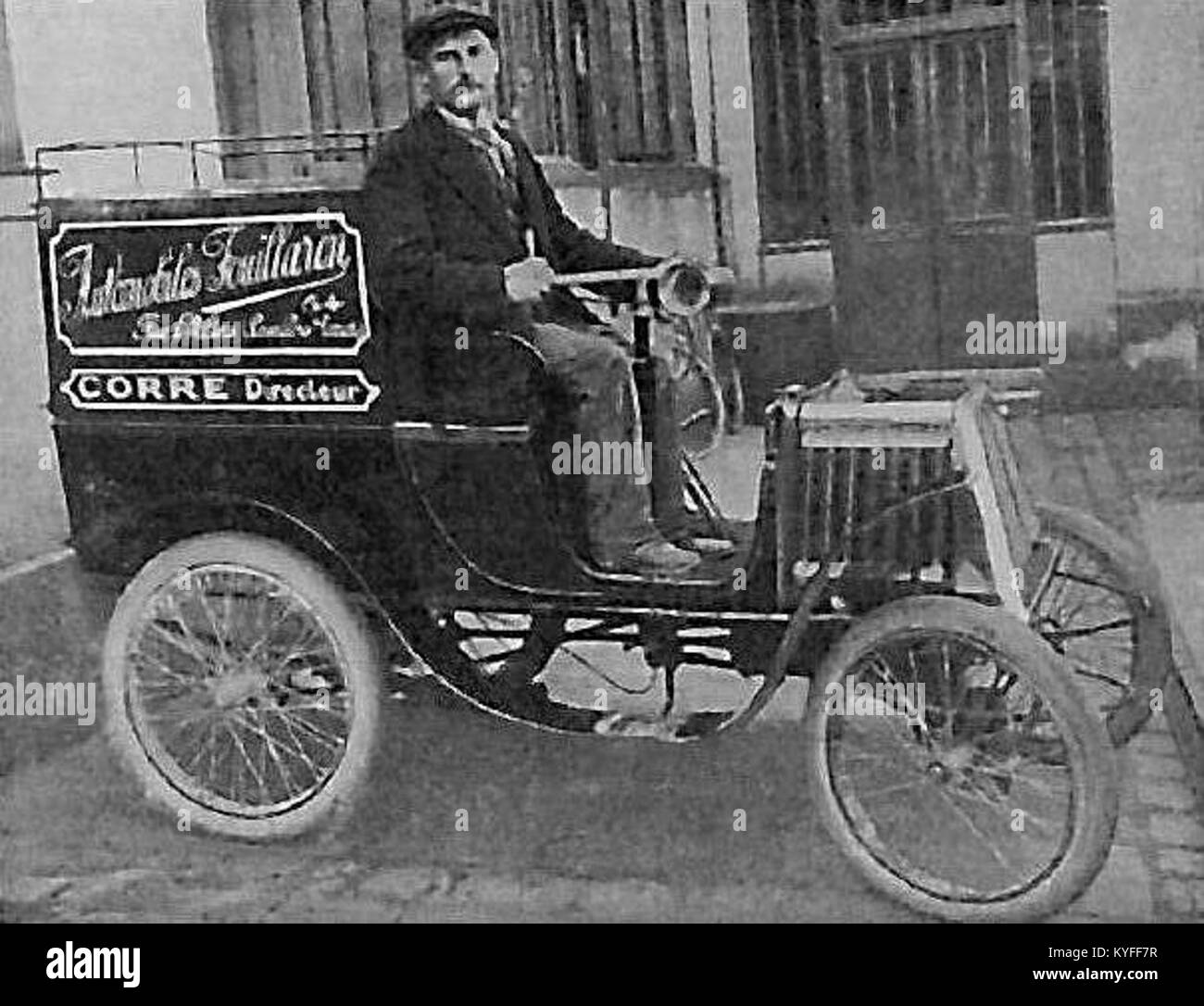 Voiture de messaggeria Corrèze en 1900 (construite par Renault) Foto Stock