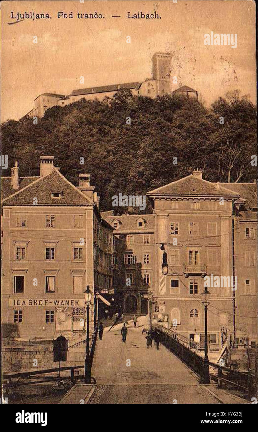 Una cartolina che mostra Ljubljana-Pod Trančo, che mette in evidenza strade, edifici e monumenti locali, offrendo una vista storica della zona. Foto Stock