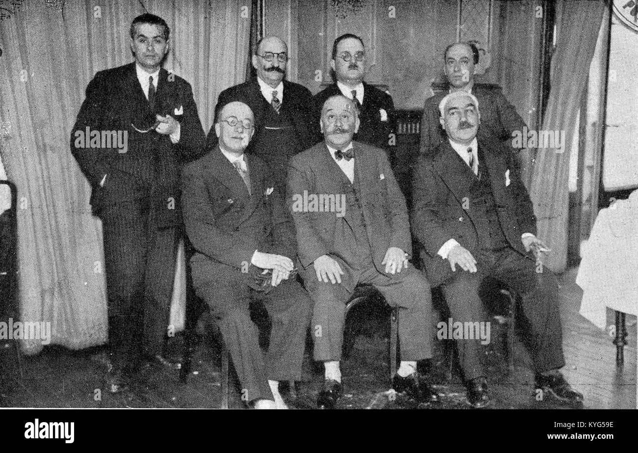 Questa immagine raffigura il Premio Manuel Otero Bárcena del 1932, che mostra il premio, la presentazione e il riconoscimento del successo giornalistico in Spagna. Foto Stock