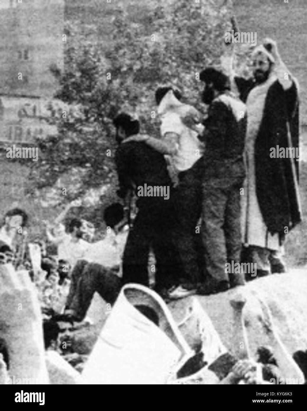 Il 20 giugno 1981, scoppiarono proteste contro il governo dell'Ayatollah Khomeini in Iran, riflettendo il dissenso pubblico durante quel periodo. Foto Stock