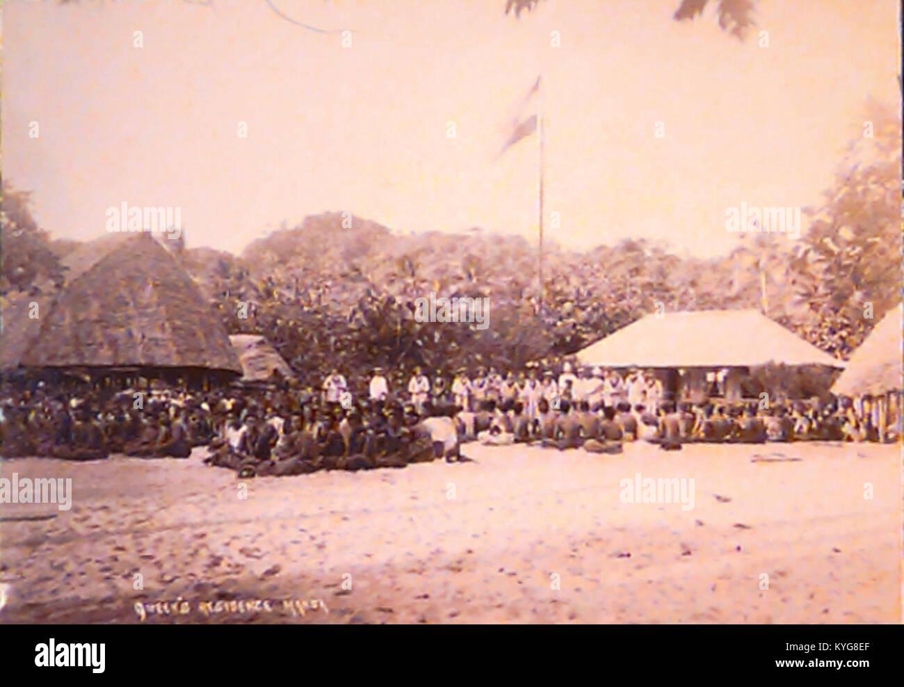 Fotografia di Thomas Andrew della residenza della Regina a Manua, che mostra l'architettura storica, il design e l'ambiente circostante come parte del patrimonio locale. Foto Stock